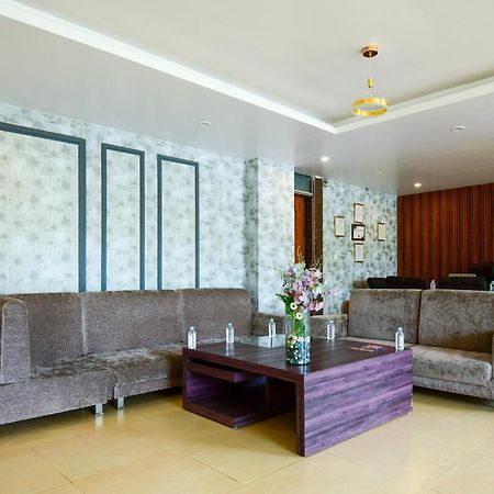Hotel Lake View Grand Lucknow Bagian luar foto