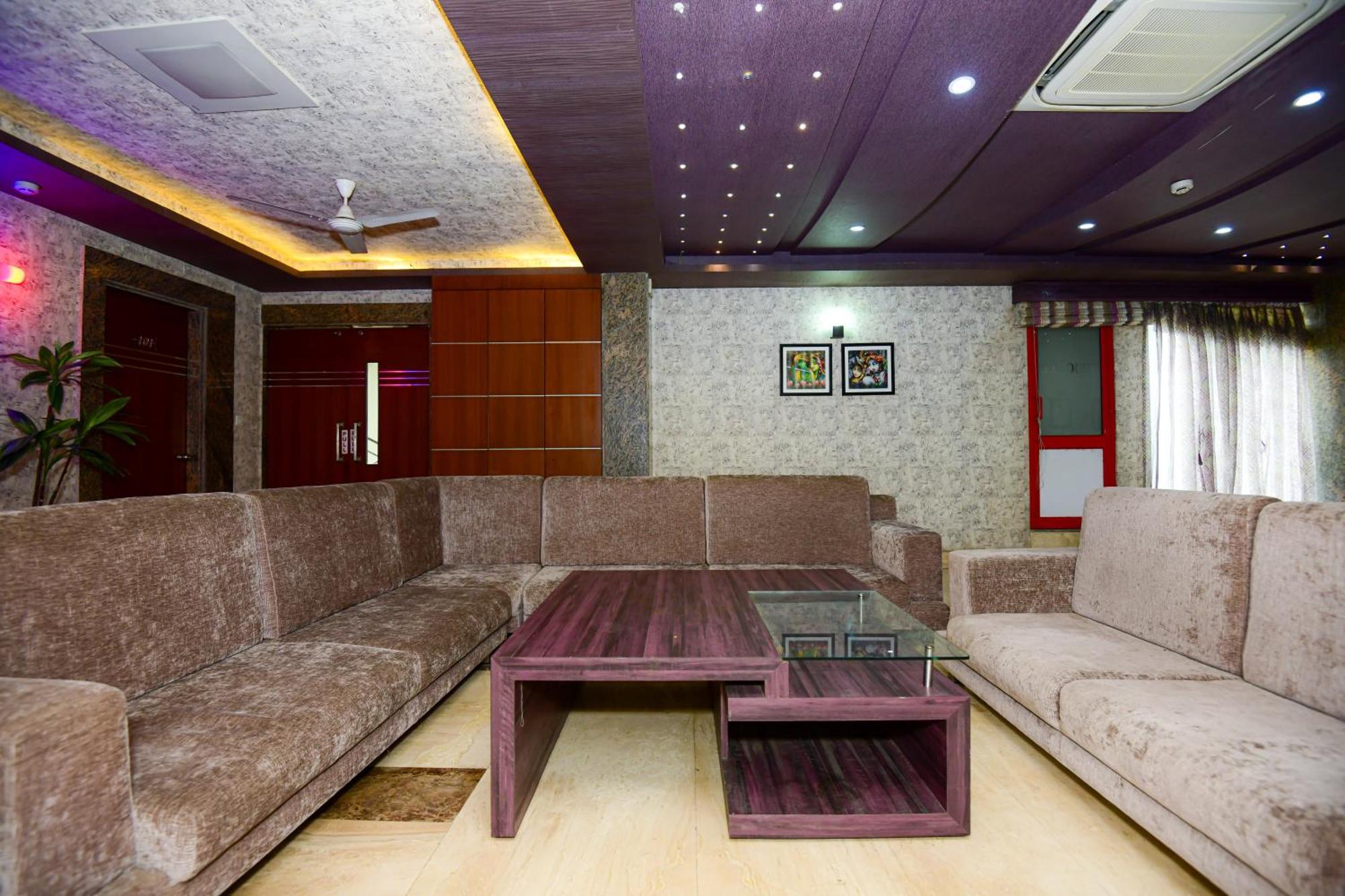 Hotel Lake View Grand Lucknow Bagian luar foto